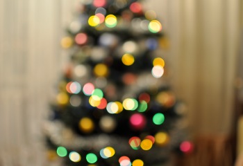 Красиво украсить новогоднюю елку